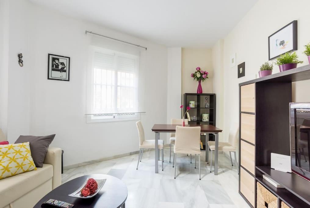 Bright, Quiet And Nice Ground Floor In The Center Málaga Extérieur photo