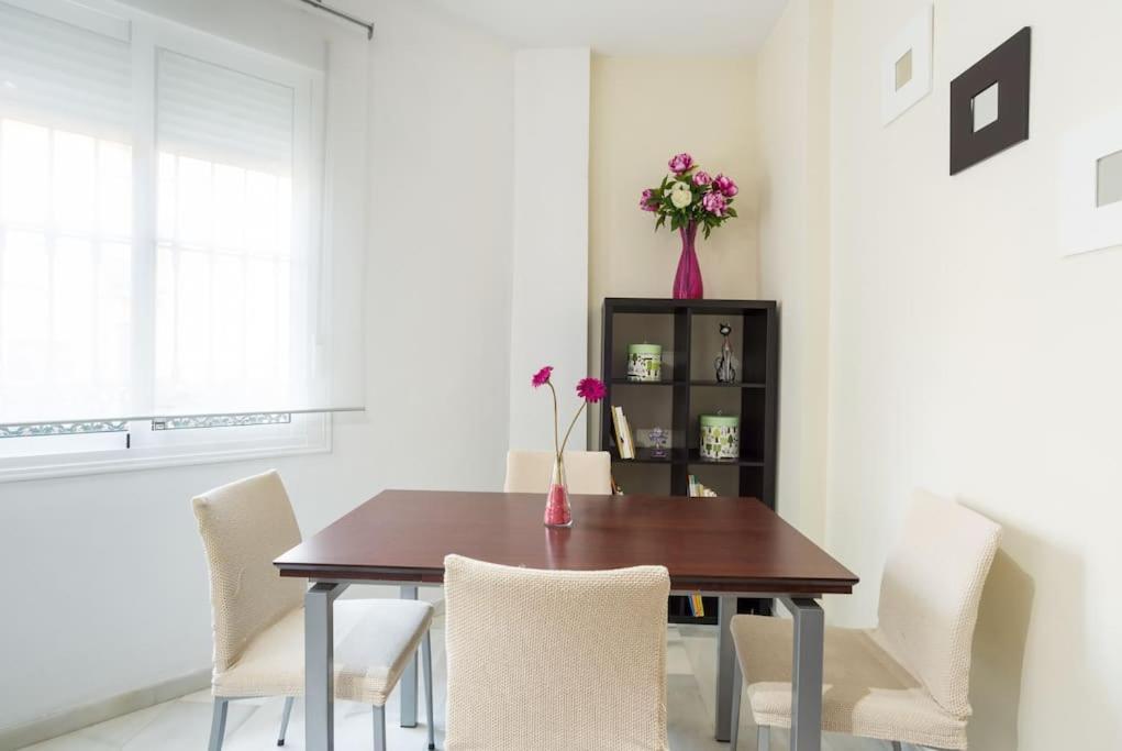 Bright, Quiet And Nice Ground Floor In The Center Málaga Extérieur photo