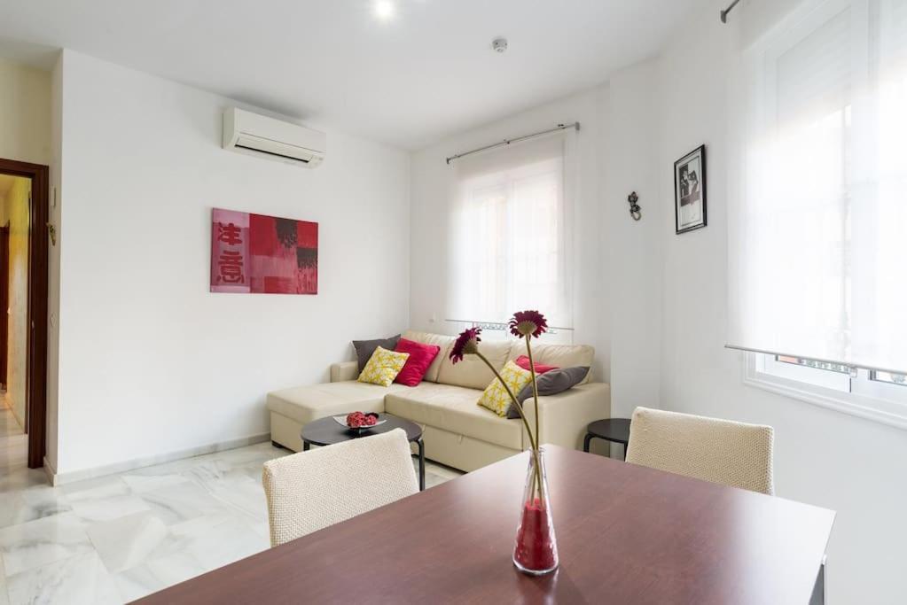 Bright, Quiet And Nice Ground Floor In The Center Málaga Extérieur photo