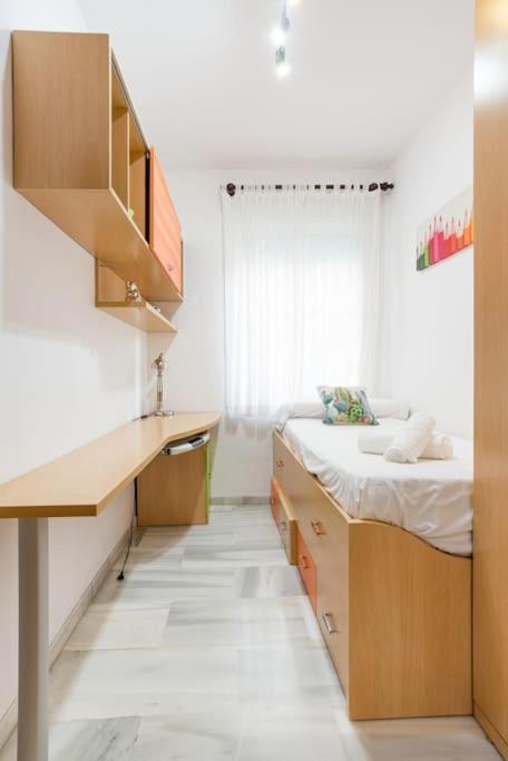 Bright, Quiet And Nice Ground Floor In The Center Málaga Extérieur photo